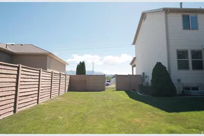 5483 S 3275 W, Roy, UT 84067 - Photo 4