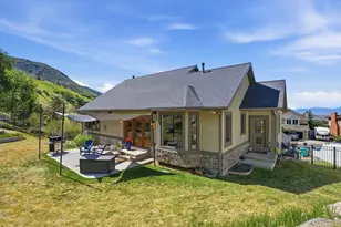 223 E 2050 N, Centerville, UT 84014 - Photo 68