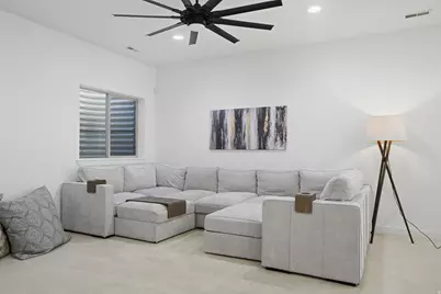 223 E 2050 N, Centerville, UT 84014 - Photo 42