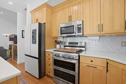 223 E 2050 N, Centerville, UT 84014 - Photo 14