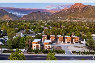 4442 S Holladay Park Ln E, Holladay, UT 84124 - Photo 4