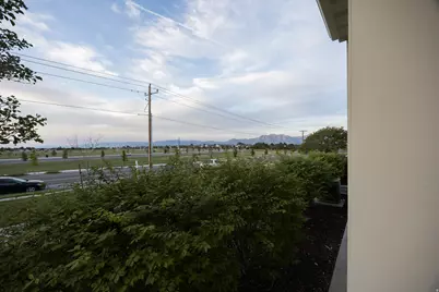 10213 S Crow Wing Dr, South Jordan, UT 84009 - Photo 12
