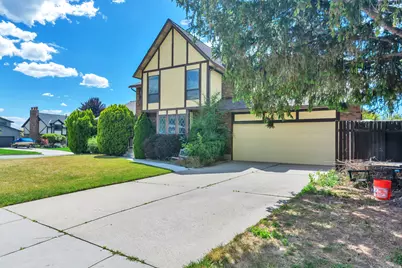 8140 S Scandia Cir, Sandy, UT 84093 - Photo 2