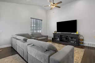 237 W 125 N, Clearfield, UT 84015 - Photo 10