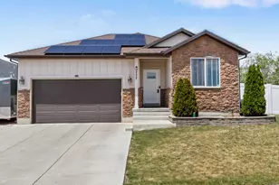 237 W 125 N, Clearfield, UT 84015 - Photo 2