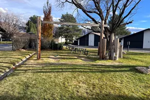 4953 S Eastridge Ln, Salt Lake City, UT 84117 - Photo 32