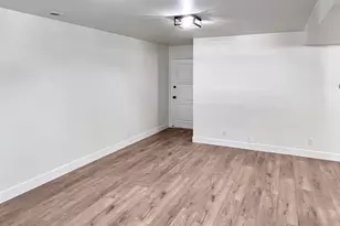 4953 S Eastridge Ln, Salt Lake City, UT 84117 - Photo 4