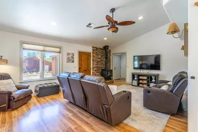 1504 N Rome Way, Apple Valley, UT 84737 - Photo 4