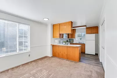 1060 S Orem Blvd #16, Orem, UT 84058 - Photo 4