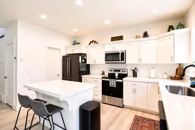 7194 N Brook Rdg, Eagle Mountain, UT 84005 - Photo 4
