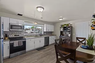 107 W 2200 N, Sunset, UT 84015 - Photo 8