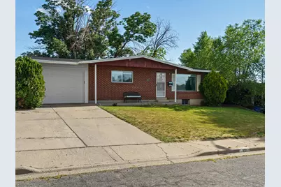 107 W 2200 N, Sunset, UT 84015 - Photo 4