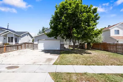 6075 S 4840 W, Kearns, UT 84118 - Photo 2