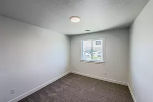 1048 W Chokecherry St, Saratoga Springs, UT 84045 - Photo 10