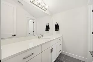 10917 S Lake Island Dr W, South Jordan, UT 84009 - Photo 18