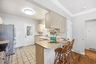 65 E Pioneer Ave S, Sandy, UT 84070 - Photo 10