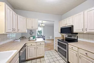 65 E Pioneer Ave S, Sandy, UT 84070 - Photo 8