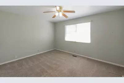 8833 S 3900 W, West Jordan, UT 84088 - Photo 10