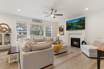 365 S Mountain Rd, Fruit Heights, UT 84037 - Photo 8