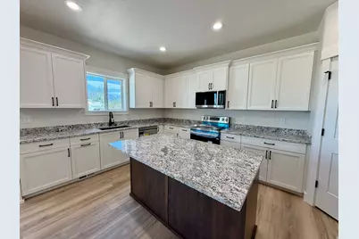 778 N 2450 W, Tremonton, UT 84337 - Photo 8