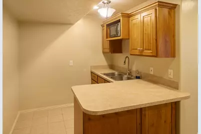 687 E 1280 N #7, Orem, UT 84097 - Photo 30