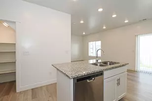 565 N 225 E, Providence, UT 84332 - Photo 8