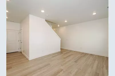 565 N 225 E, Providence, UT 84332 - Photo 4