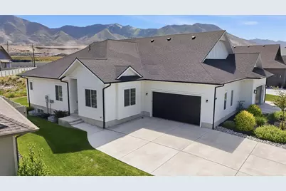 5836 N Glenpoint Dr, Stansbury Park, UT 84074 - Photo 4