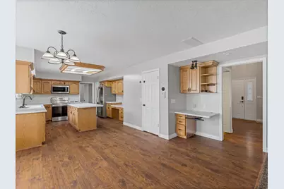 2526 W Windsor Manor Ct S, South Jordan, UT 84095 - Photo 16