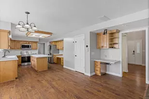 2526 W Windsor Manor Ct S, South Jordan, UT 84095 - Photo 16