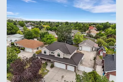 2526 W Windsor Manor Ct S, South Jordan, UT 84095 - Photo 4