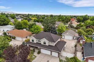 2526 W Windsor Manor Ct S, South Jordan, UT 84095 - Photo 4