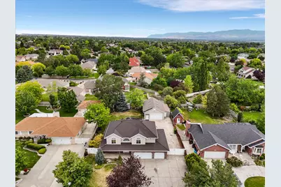 2526 W Windsor Manor Ct S, South Jordan, UT 84095 - Photo 6