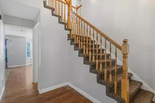 2526 W Windsor Manor Ct S, South Jordan, UT 84095 - Photo 10