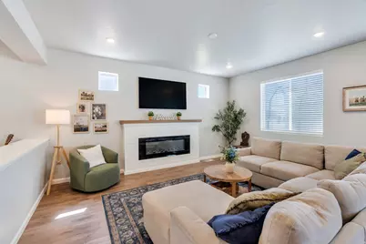 127 E Arcade Dr, Saratoga Springs, UT 84045 - Photo 2