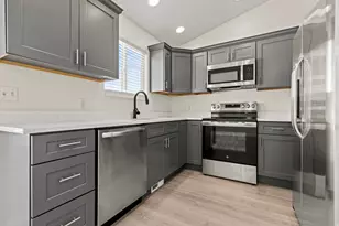 3948 S 2525 W, Roy, UT 84067 - Photo 10