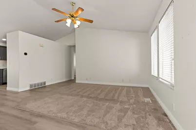 3948 S 2525 W, Roy, UT 84067 - Photo 4