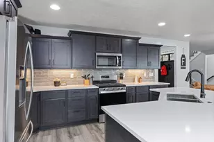 994 S 1950 W, Layton, UT 84041 - Photo 10