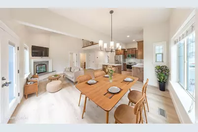 2169 Orchard Pines Loop, Bountiful, UT 84010 - Photo 6