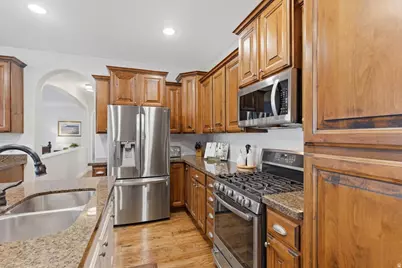 1549 Equestrian Park Way, Kaysville, UT 84037 - Photo 20