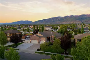 1549 Equestrian Park Way, Kaysville, UT 84037 - Photo 4
