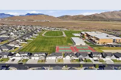 6170 N Boulter Peak Ln, Eagle Mountain, UT 84005 - Photo 4