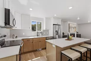 9161 S Lazon Cir, Sandy, UT 84094 - Photo 10