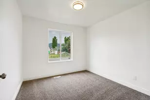 2452 S 1500 W, Woods Cross, UT 84087 - Photo 16