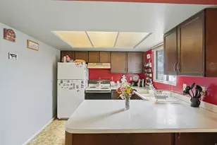 1387 W 2600 N, Clinton, UT 84015 - Photo 8