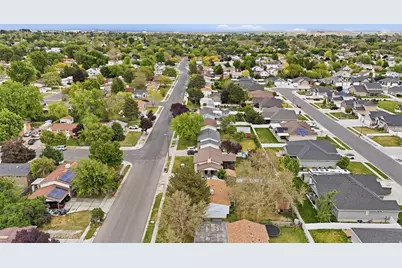 1387 W 2600 N, Clinton, UT 84015 - Photo 12