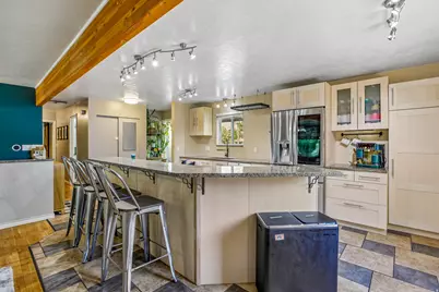3779 S 2000 E, Salt Lake City, UT 84109 - Photo 12