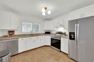 295 S 1550 E, Bountiful, UT 84010 - Photo 30