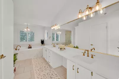 295 S 1550 E, Bountiful, UT 84010 - Photo 22