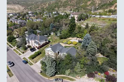 295 S 1550 E, Bountiful, UT 84010 - Photo 54